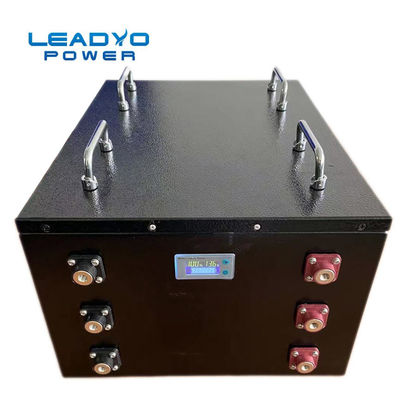 Dobra cena Metalowa obudowa Wózek golfowy 48V 100Ah Baterie litowo-jonowe Metalowa obudowa Akumulator z wyświetlaczem LCD w Internecie